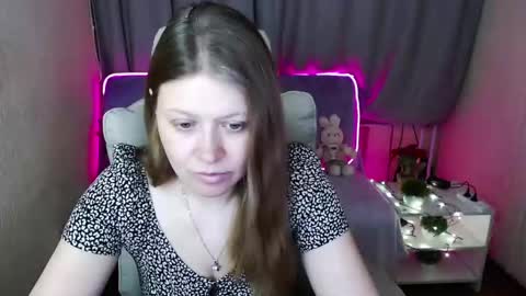 Snapshot of alekasamui chatting on February 2025 12:15:02 AM Aleksa online show from February 2025 12:15:02 AM