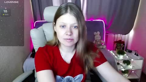 Snapshot of alekasamui chatting on February 2025 04:46:02 AM Aleksa online show from February 2025 04:46:02 AM