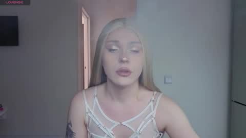 Snapshot of alena_dubai chatting on March 2026 04:37:01 AM ALENA INDEPENDENT MODEL online show from March 2026 04:37:01 AM