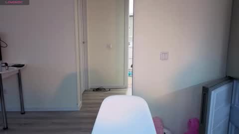 Snapshot of alena_dubai chatting on March 2026 04:50:01 AM ALENA INDEPENDENT MODEL online show from March 2026 04:50:01 AM