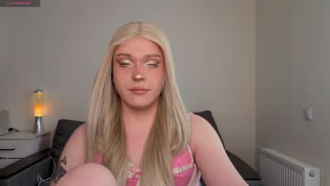 Snapshot of alena_dubai chatting on April 2026 02:33:01 PM ALENA INDEPENDENT MODEL online show from April 2026 02:33:01 PM