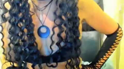 Snapshot of alenablack chatting on June 2026 01:37:01 AM Luly online show from June 2026 01:37:01 AM