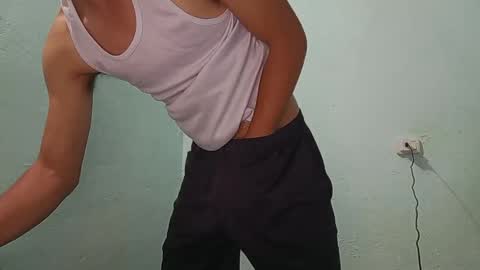 Snapshot of aleo_011 chatting on December 2024 01:42:01 AM Alejandro online show from December 2024 01:42:01 AM