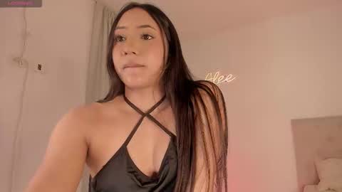 Snapshot of alesay_dreams chatting on March 2026 02:48:01 AM Alesay online show from March 2026 02:48:01 AM