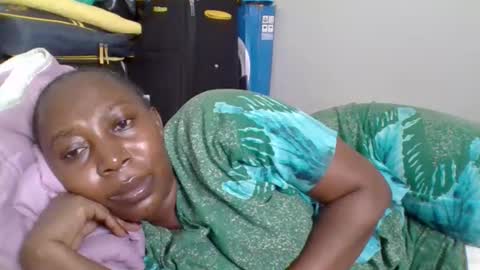 Snapshot of alesha_ chatting on September 2025 07:28:02 PM Noreen Kennth and Emilly online show from September 2025 07:28:02 PM