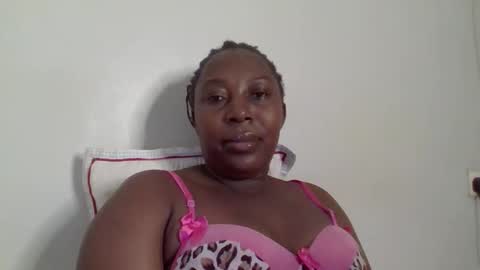 Snapshot of alesha_ chatting on February 2026 06:35:01 AM Noreen Kennth and Emilly online show from February 2026 06:35:01 AM