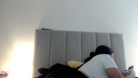 Aleska online show from December 2025 06:27:02 PM