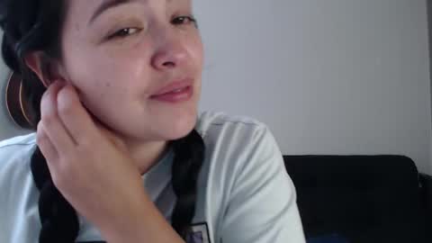 Snapshot of aleska_bell69 chatting on March 2026 04:19:01 PM Aleska online show from March 2026 04:19:01 PM