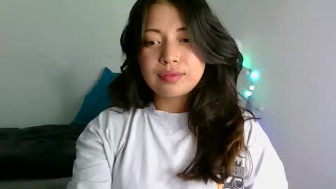 QUEEN OFF MILk  IM BACK  15 NOV online show from March 2026 01:39:01 PM