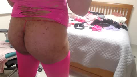 Snapshot of alessalindo840 chatting on January 2025 08:28:01 AM AlessaBabyGirl840 online show from January 2025 08:28:01 AM