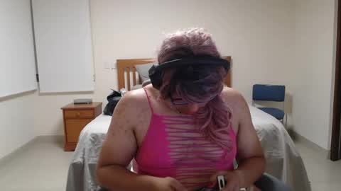 Snapshot of alessalindo840 chatting on June 2026 08:12:02 AM AlessaBabyGirl840 online show from June 2026 08:12:02 AM