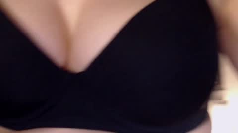 Snapshot of alessandra_foxy chatting on February 2025 07:52:01 PM Sandra online show from February 2025 07:52:01 PM