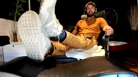 ALESSANDRO  WYE online show from November 2025 02:58:02 AM