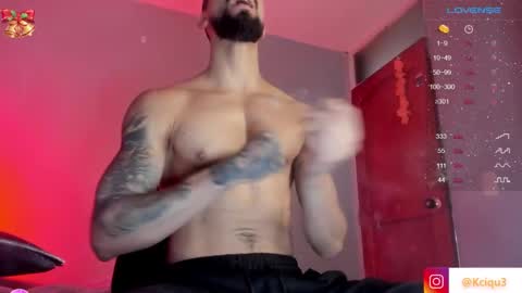 Snapshot of alessandro_dibellucci chatting on December 2024 02:10:02 PM Kciqu3 Independent model online show from December 2024 02:10:02 PM