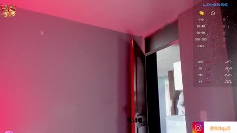 Snapshot of alessandro_dibellucci chatting on December 2024 05:12:01 PM Kciqu3 Independent model online show from December 2024 05:12:01 PM