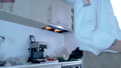 Snapshot of alessandro_dibellucci chatting on September 2025 09:14:01 PM Kciqu3 Independent model online show from September 2025 09:14:01 PM