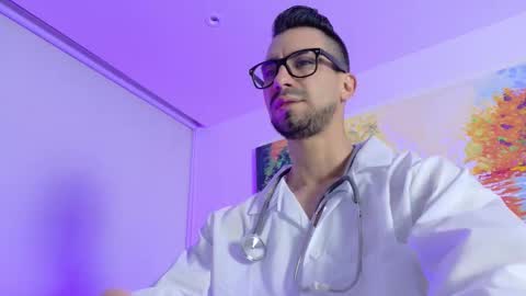 Snapshot of alessandro_dibellucci chatting on October 2025 11:47:02 PM Kciqu3 Independent model online show from October 2025 11:47:02 PM