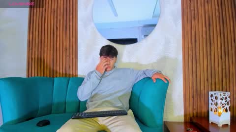Snapshot of alessandro_dybala chatting on October 2025 12:37:02 PM Alessandro Dybala online show from October 2025 12:37:02 PM