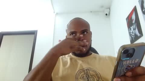 Snapshot of alessandro_hamed chatting on March 2026 01:45:01 PM alessandro hamed online show from March 2026 01:45:01 PM