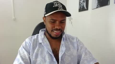 Snapshot of alessandro_hamed chatting on April 2026 02:07:02 PM alessandro hamed online show from April 2026 02:07:02 PM