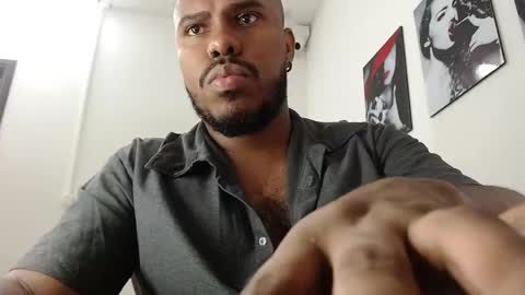 Snapshot of alessandro_hamed chatting on April 2026 03:04:01 PM alessandro hamed online show from April 2026 03:04:01 PM