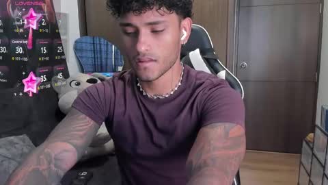 Alessandro Vanni online show from November 2025 12:37:02 PM