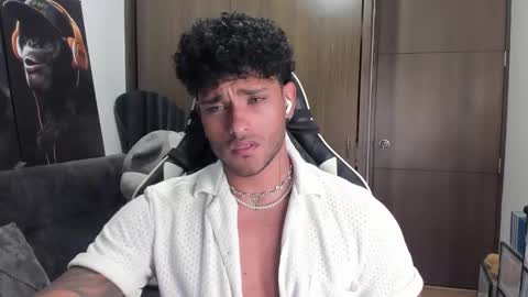 Alessandro Vanni online show from November 2025 02:01:02 AM