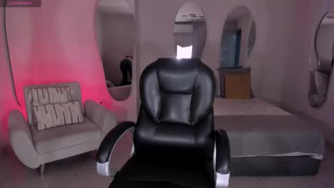 Snapshot of alessaromero chatting on November 2025 07:13:01 PM ALESSA ROMERO online show from November 2025 07:13:01 PM