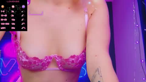 Snapshot of alessiacroft chatting on March 2026 06:20:01 AM alessiacroft online show from March 2026 06:20:01 AM