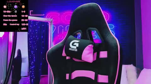 Snapshot of alessiacroft chatting on March 2026 05:11:01 AM alessiacroft online show from March 2026 05:11:01 AM