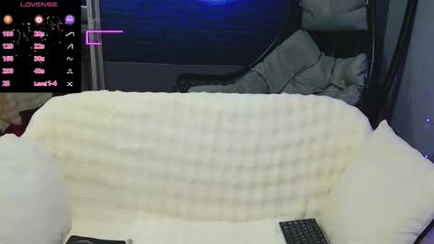 Snapshot of alessiacroft chatting on March 2026 04:13:02 AM alessiacroft online show from March 2026 04:13:02 AM