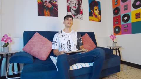 Alessio online show from November 2025 12:09:02 PM