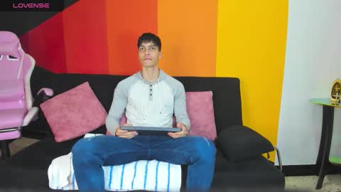 Alessio online show from December 2025 12:10:01 PM