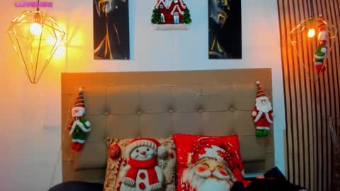 Aleszia online show from December 2025 07:40:02 PM