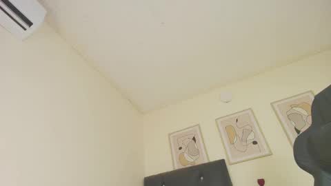 Alexa online show from February 2025 09:59:02 PM