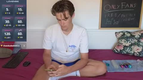 Snapshot of alex83530 chatting on July 2026 08:01:02 AM Alex83530 online show from July 2026 08:01:02 AM