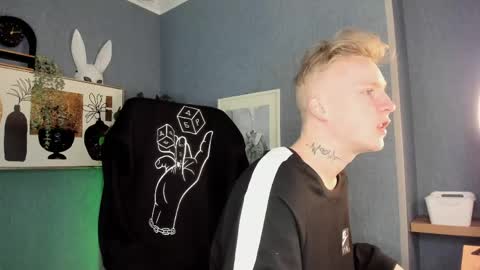 Snapshot of alex__sweet chatting on April 2026 04:37:02 AM your Alex online show from April 2026 04:37:02 AM