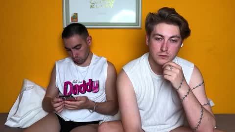 Snapshot of alex_and_drew chatting on April 2026 08:06:02 PM AlexDrew online show from April 2026 08:06:02 PM