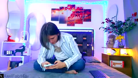 sneider online show from December 2024 06:23:02 PM