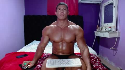 Snapshot of alex_bigcumvez chatting on May 2026 09:01:02 PM perseuz online show from May 2026 09:01:02 PM