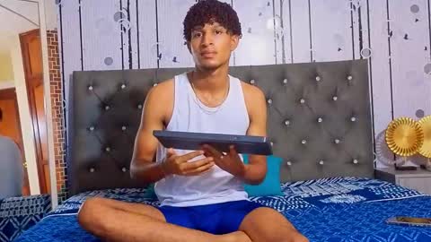 Snapshot of alex_bloom_ chatting on May 2026 07:19:01 PM Alexander online show from May 2026 07:19:01 PM
