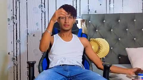 Snapshot of alex_bloom_ chatting on June 2026 07:13:02 PM Alexander online show from June 2026 07:13:02 PM