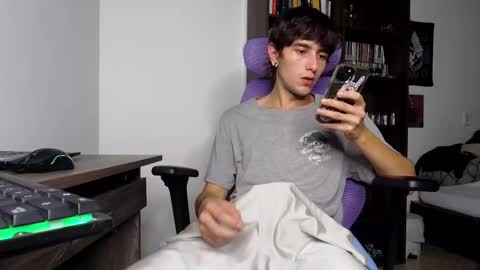 alex_connorr online show from November 2025 03:39:01 AM