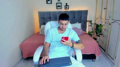 alex online show from January 2025 12:14:01 PM