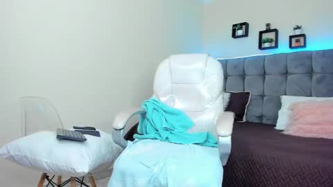 alex online show from January 2025 03:28:02 PM