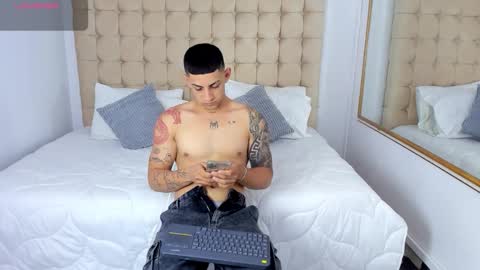 alex online show from November 2025 12:38:01 PM