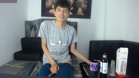 alex_it0 online show from May 2026 08:37:01 PM