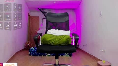 i am Alex online show from December 2024 04:04:01 AM