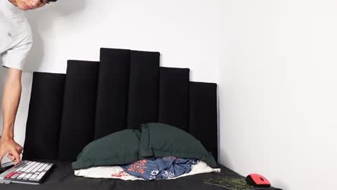 alex_mark_ online show from October 2025 05:43:01 PM