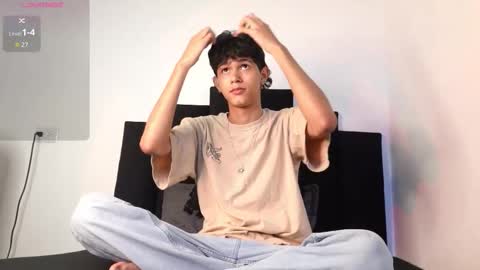 alex_mark_ online show from December 2025 01:06:01 PM